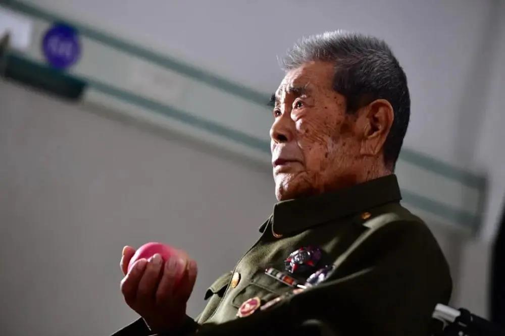 戰(zhàn)友，在部隊(duì)時(shí)你最珍惜的是什么？
